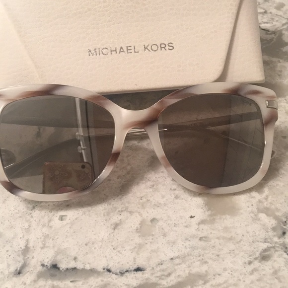 Michael Kors reflective sunglasses, white and grey - Picture 2 of 3